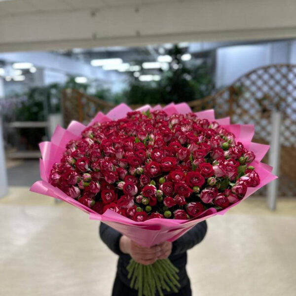 Букет из 51 кустовых роз
