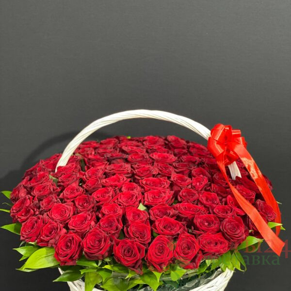 Корзина из 101 шт красный роза