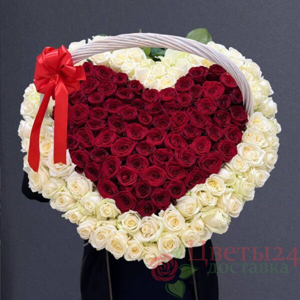 Карзина сердца из 151 шт роза